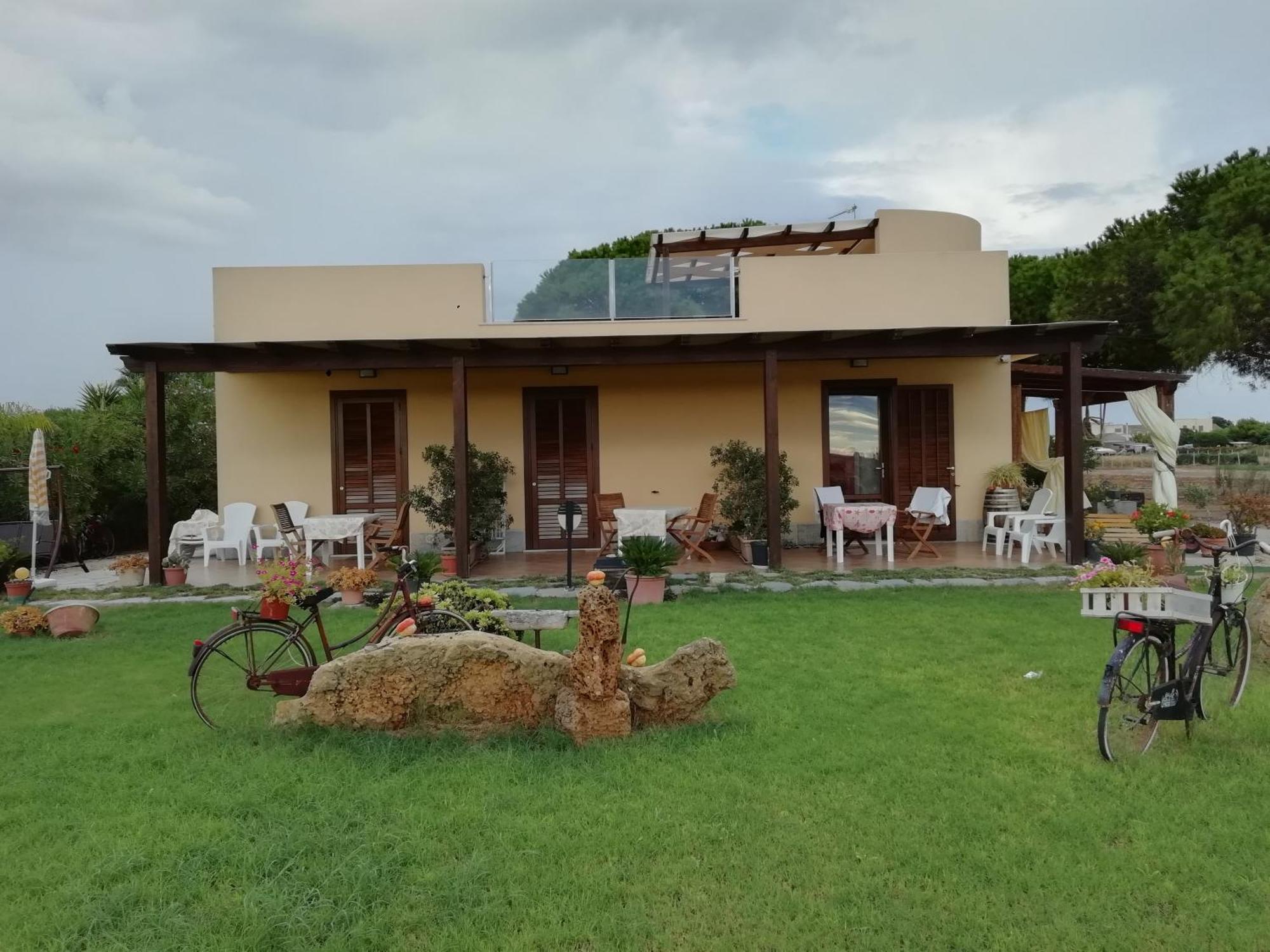 Raggio Di Sale Bed & Breakfast Трапани Екстериор снимка